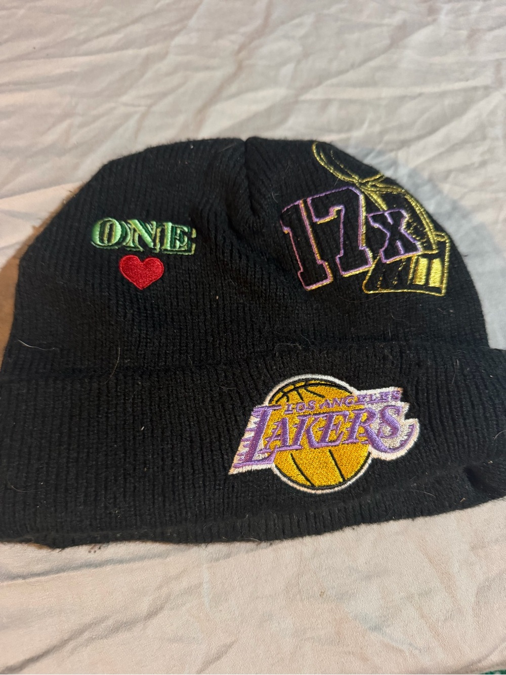 Mitchell & Ness Black Los Angeles Lakers Patch Cuffed Beanie